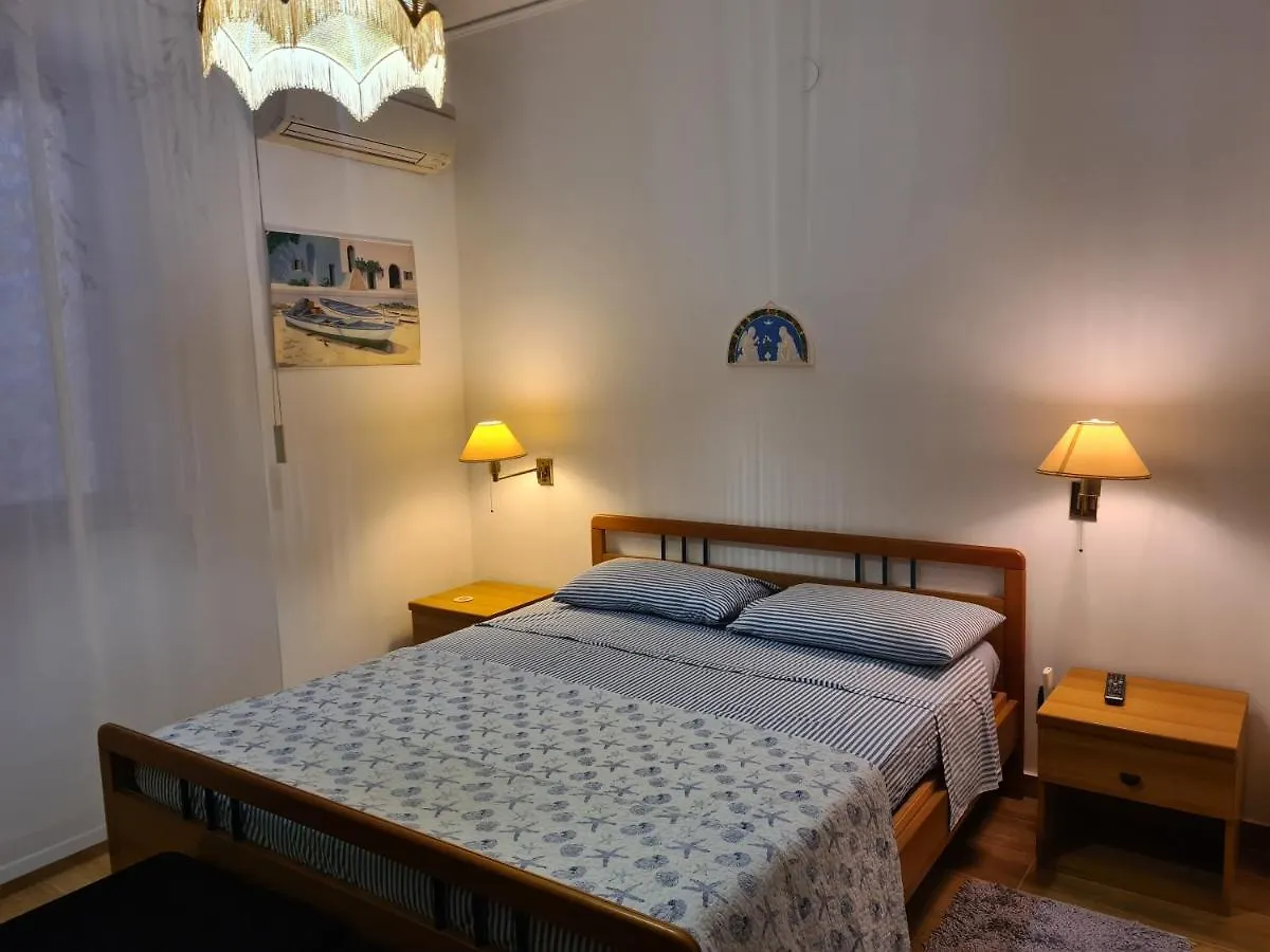Hotel Camera Con Bagno Condiviso Di Fronte Spiaggia Mondello 0*,  Italien