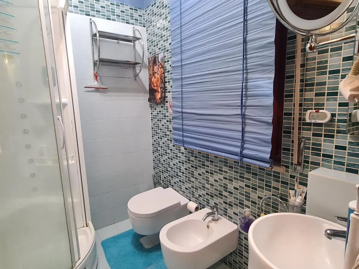 Hotel Camera Con Bagno Condiviso Di Fronte Spiaggia Mondello 0*,